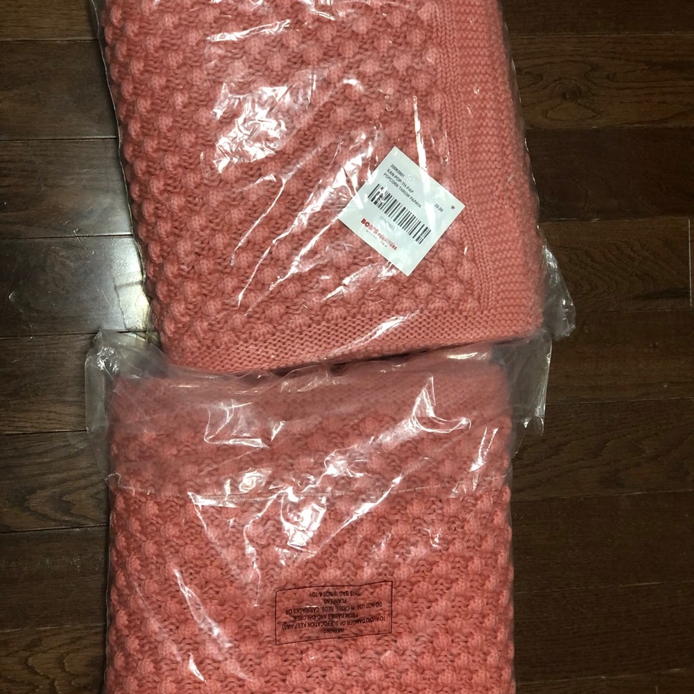 Cable Knit Throw pink